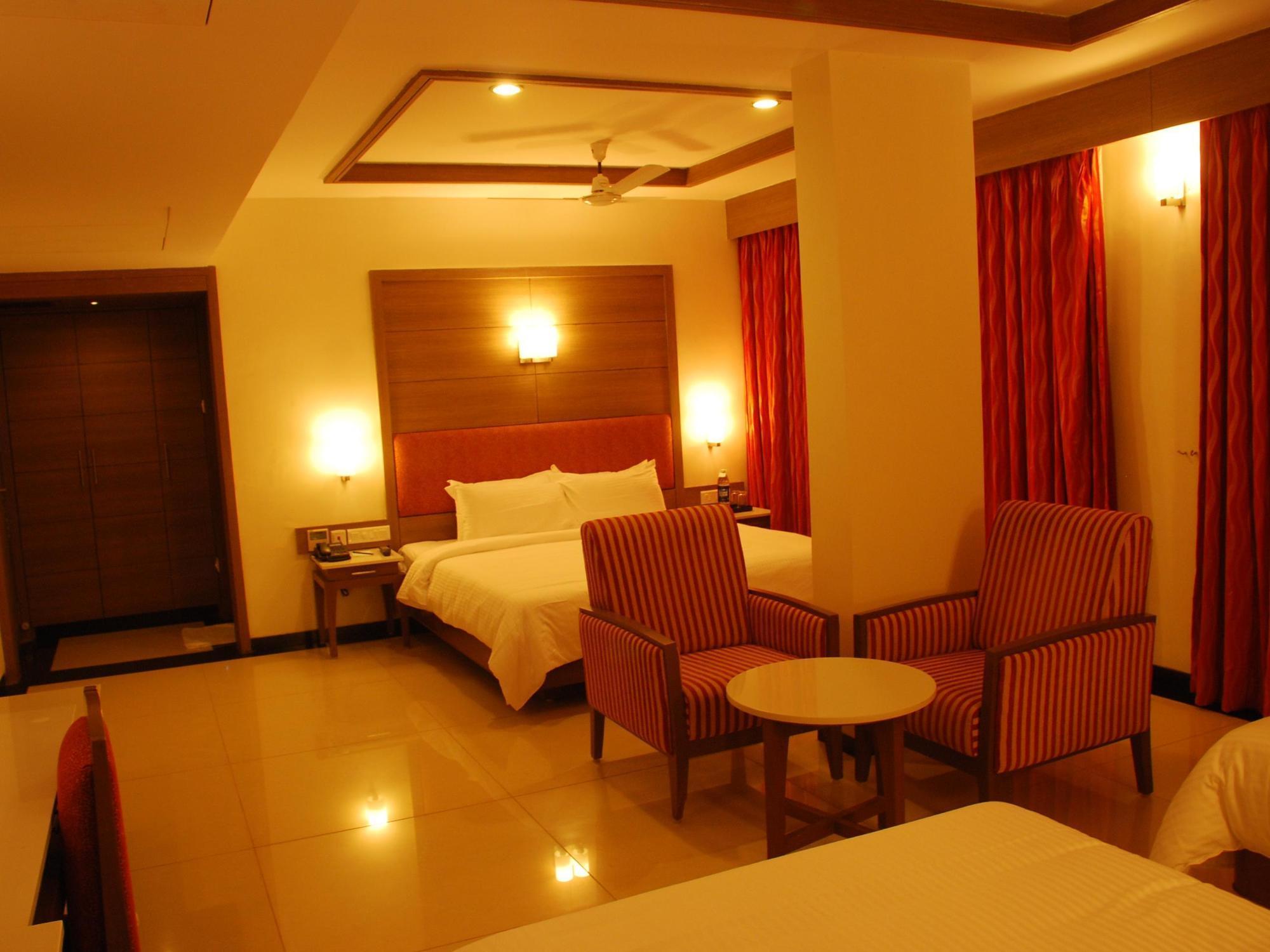 Clinton Park Inn Velankanni Exteriér fotografie